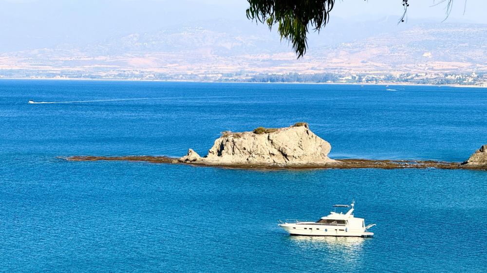 Cyprus Among Europe’s Top 15 Countries by Number of Billionaires