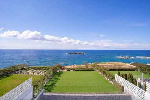 5 Bedroom Seafront Villa in Pegeia, Paphos | p84200 | marketplaces