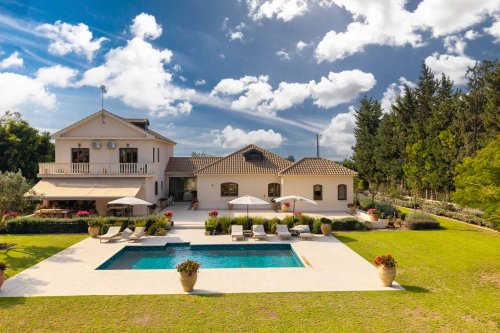 Вилла с 7 спальнями в Кити, Ларнака | f32000 | catalog