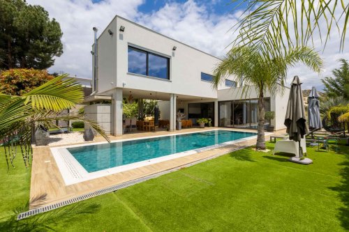 4 Bedroom Villa in Agios Athanasios, Limassol | pr22600 | catalog