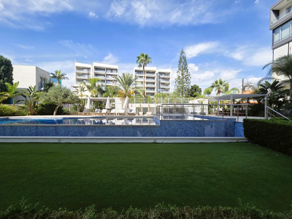 2 bedroom apartment 111 m² Koinoteta Agiou Tychona, Cyprus
