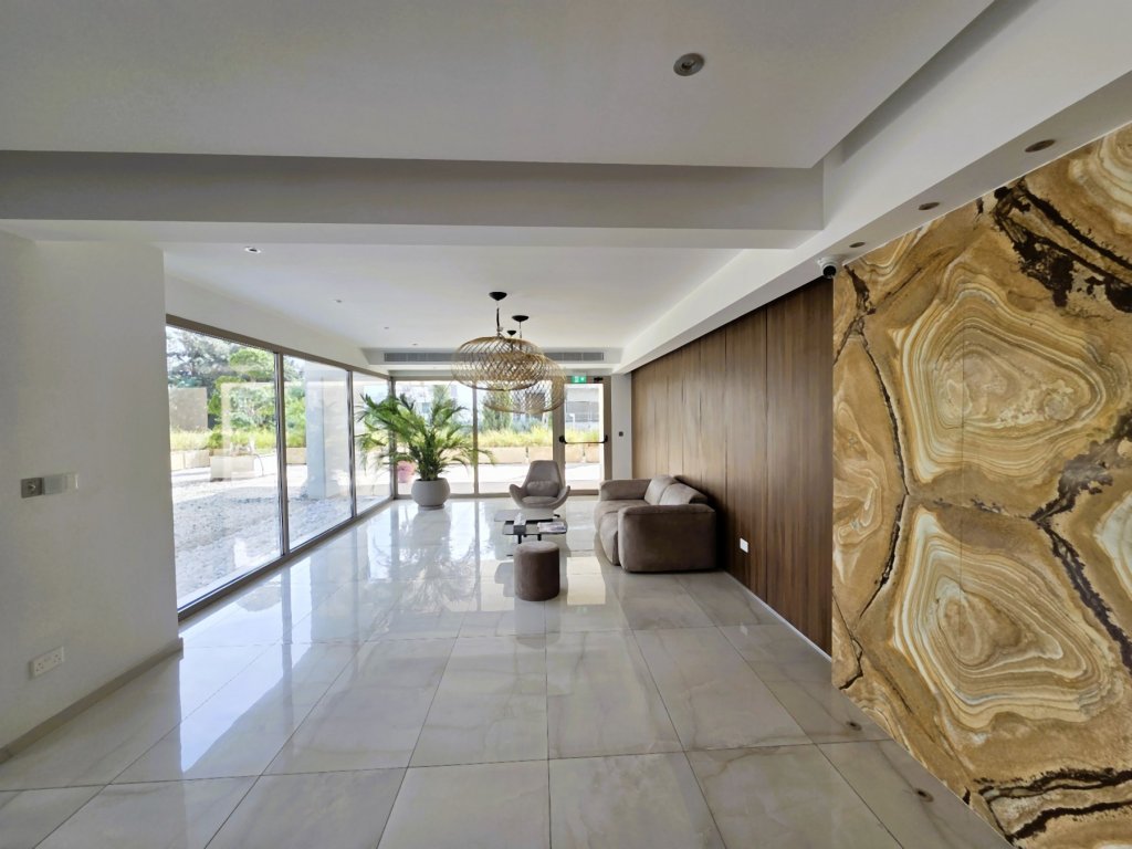 2 bedroom apartment 111 m² Koinoteta Agiou Tychona, Cyprus