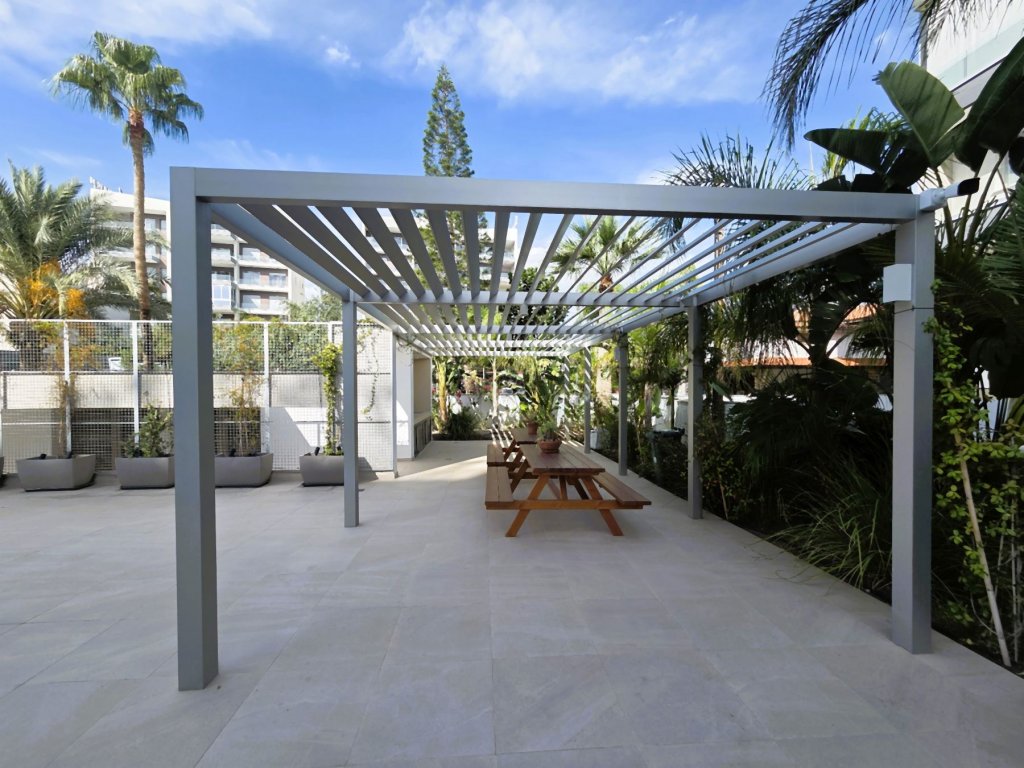 2 bedroom apartment 111 m² Koinoteta Agiou Tychona, Cyprus