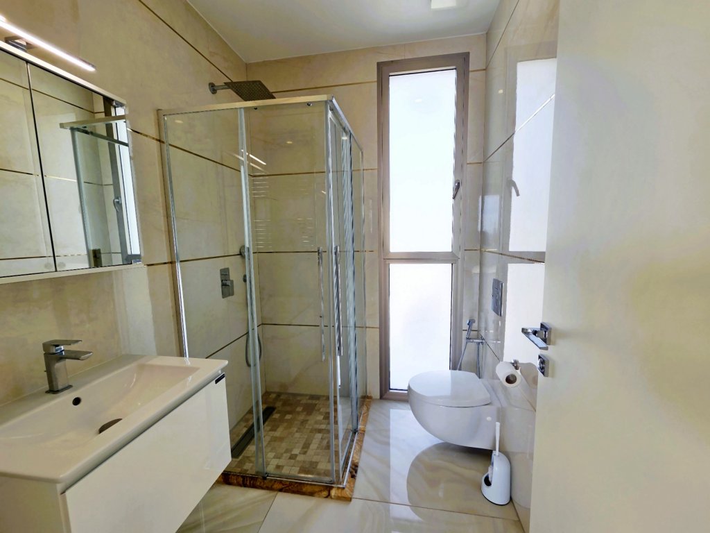 2 bedroom apartment 111 m² Koinoteta Agiou Tychona, Cyprus