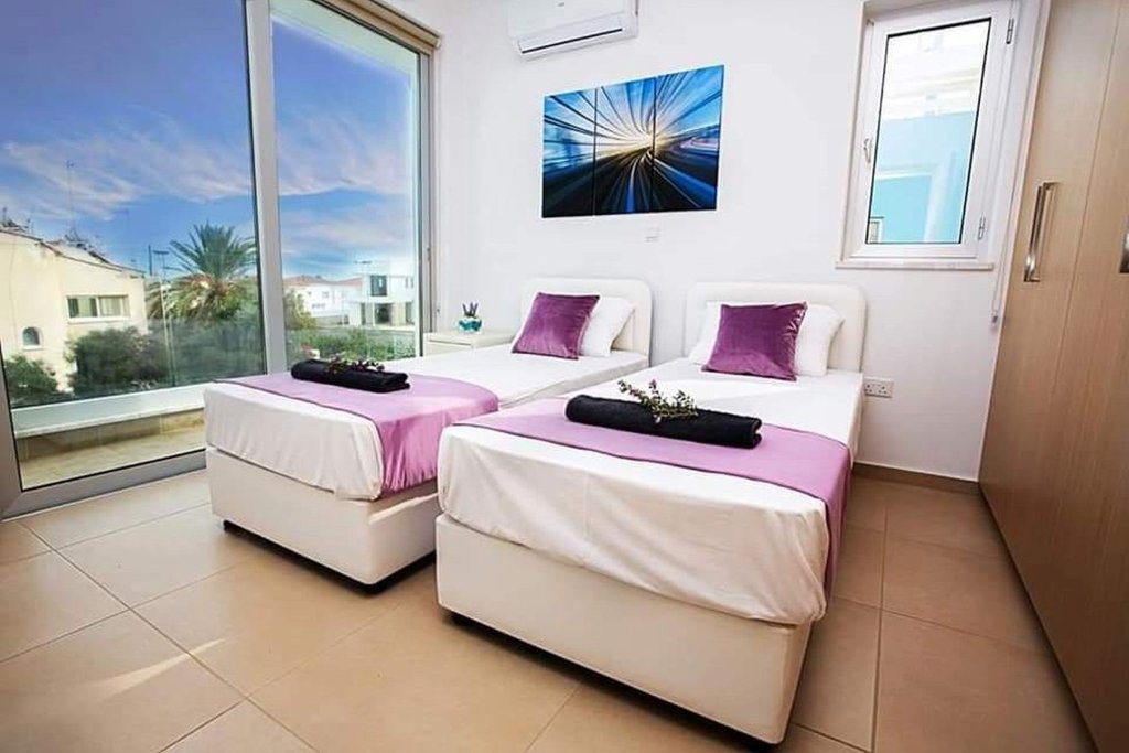 2 bedroom apartment 120 m² Paralimni, Cyprus