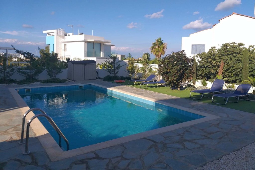 2 bedroom apartment 120 m² Paralimni, Cyprus