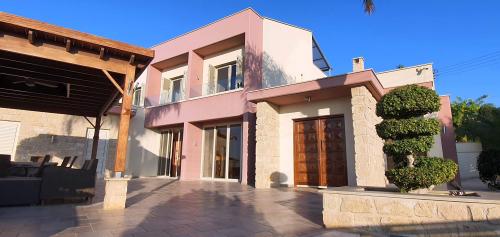 5 Bedroom Villa in Limassol | 56700 | catalog