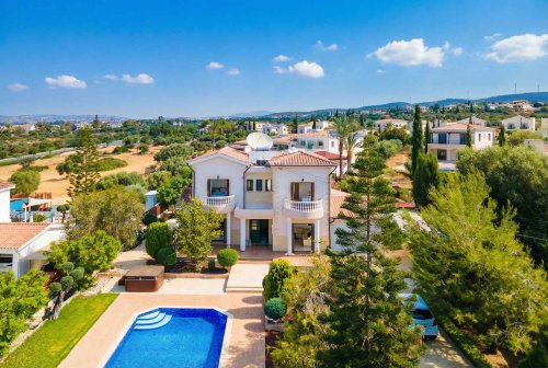 Вилла с 4 спальнями в Пафосе | 66000 | catalog