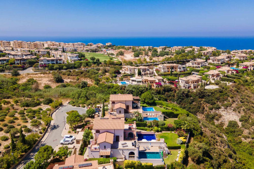 3 Bedroom Villa in Aphrodite Hills, Pafos | p1000 | catalog